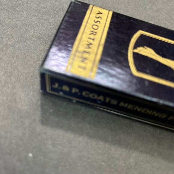 J & P Antique 1940's Mending Floss Assortment A-47 in Original Box - Picture 5 of 9